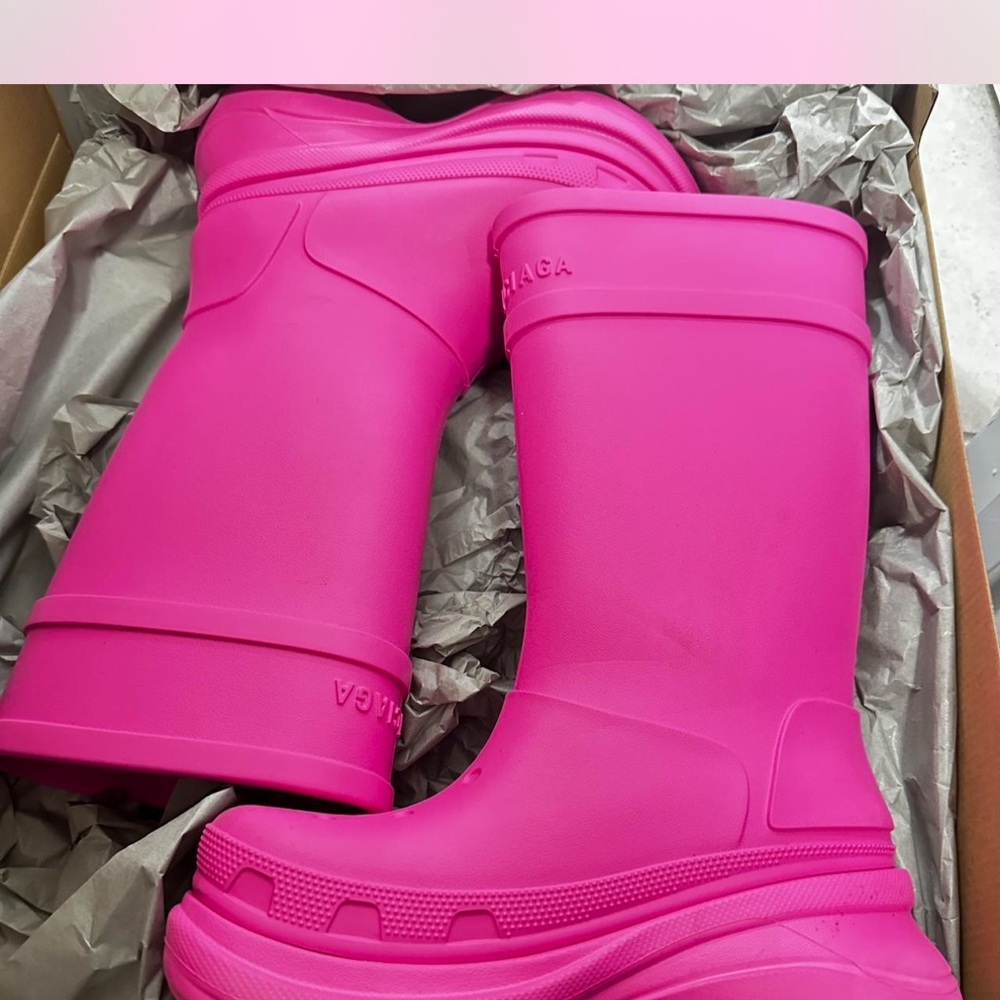 Balenciaga Women's Pink Boots